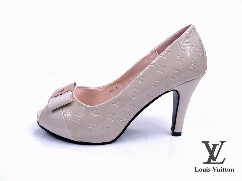 LV sandals112